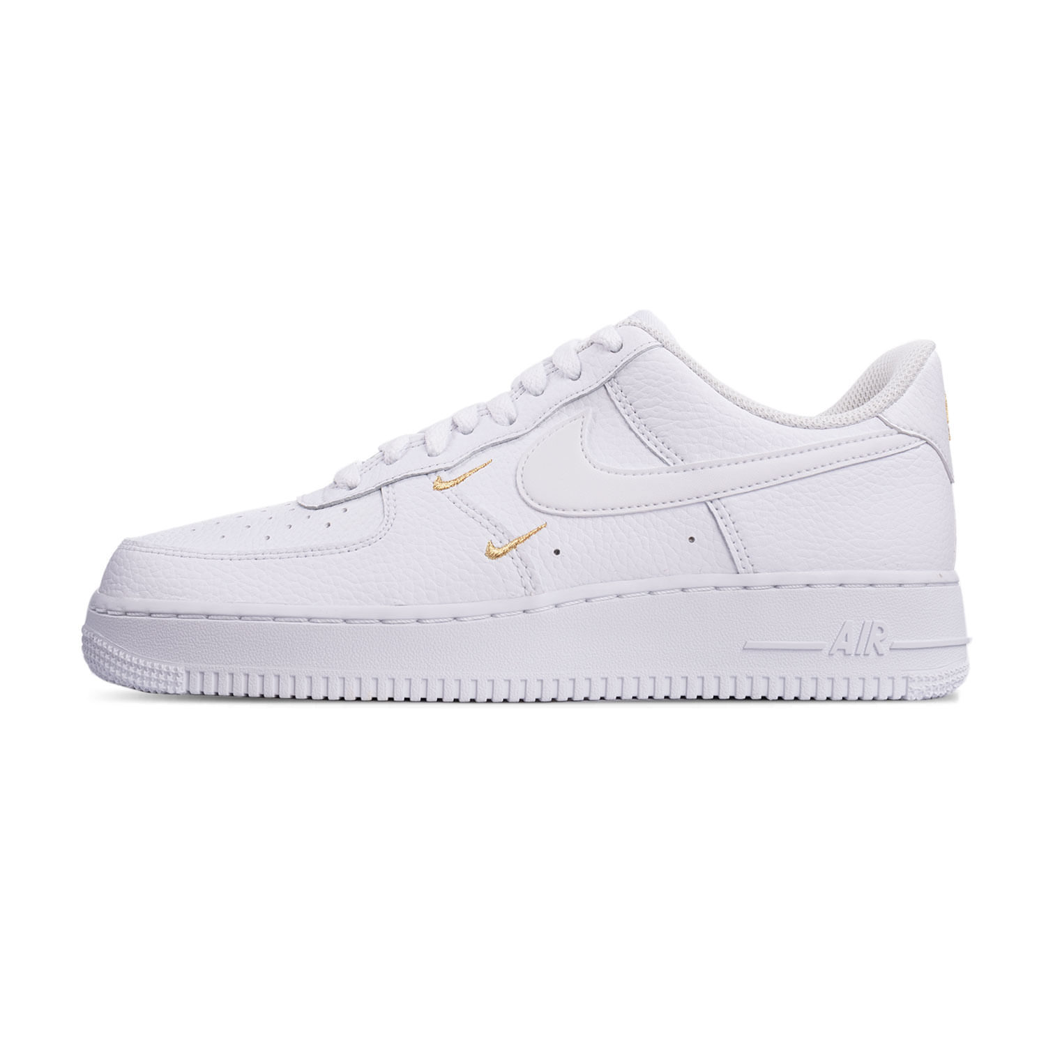 tênis nike air force 1 07 le