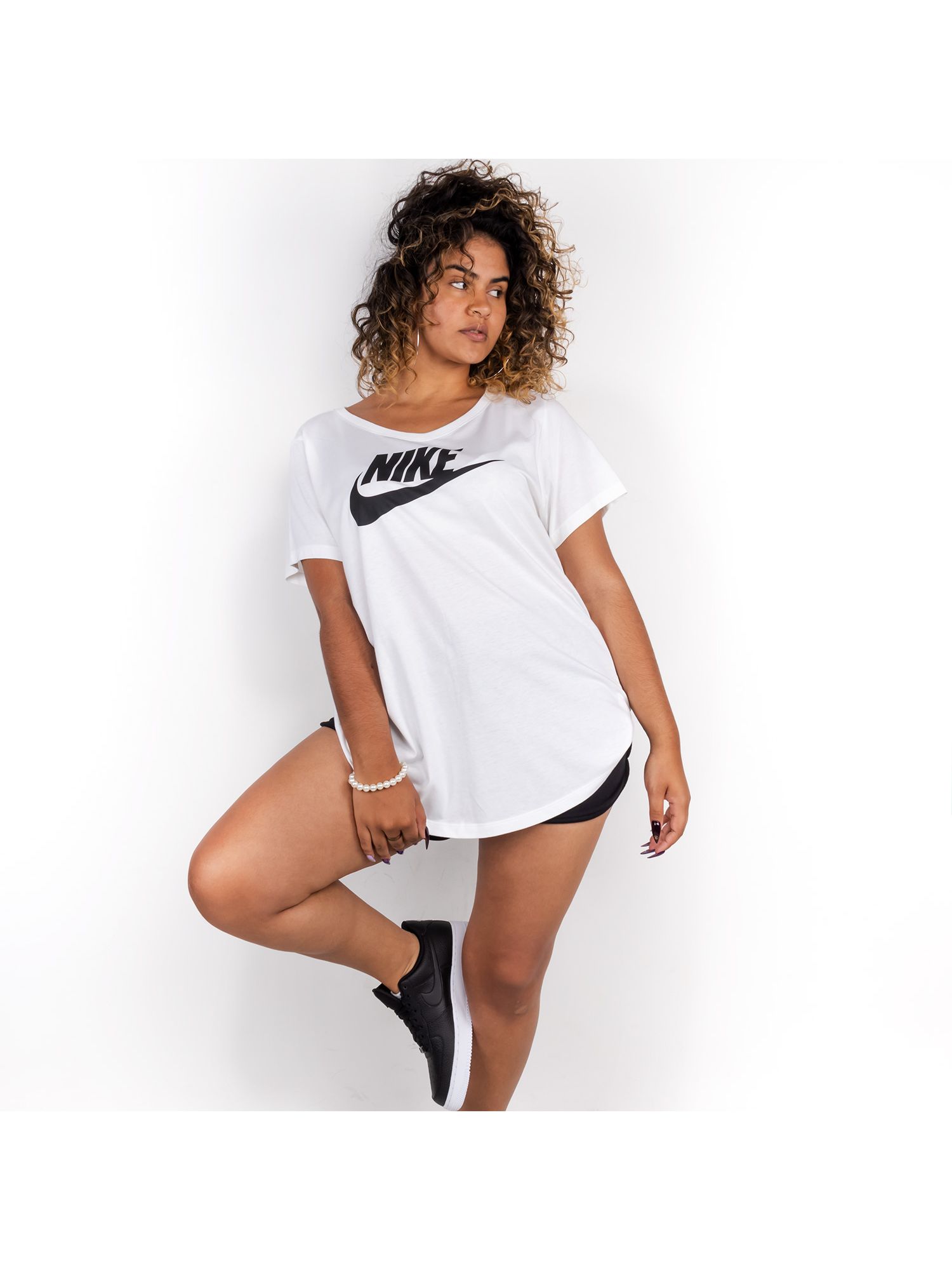 Camiseta Nike Sportswear Fiber Plus Size Feminina - Branco