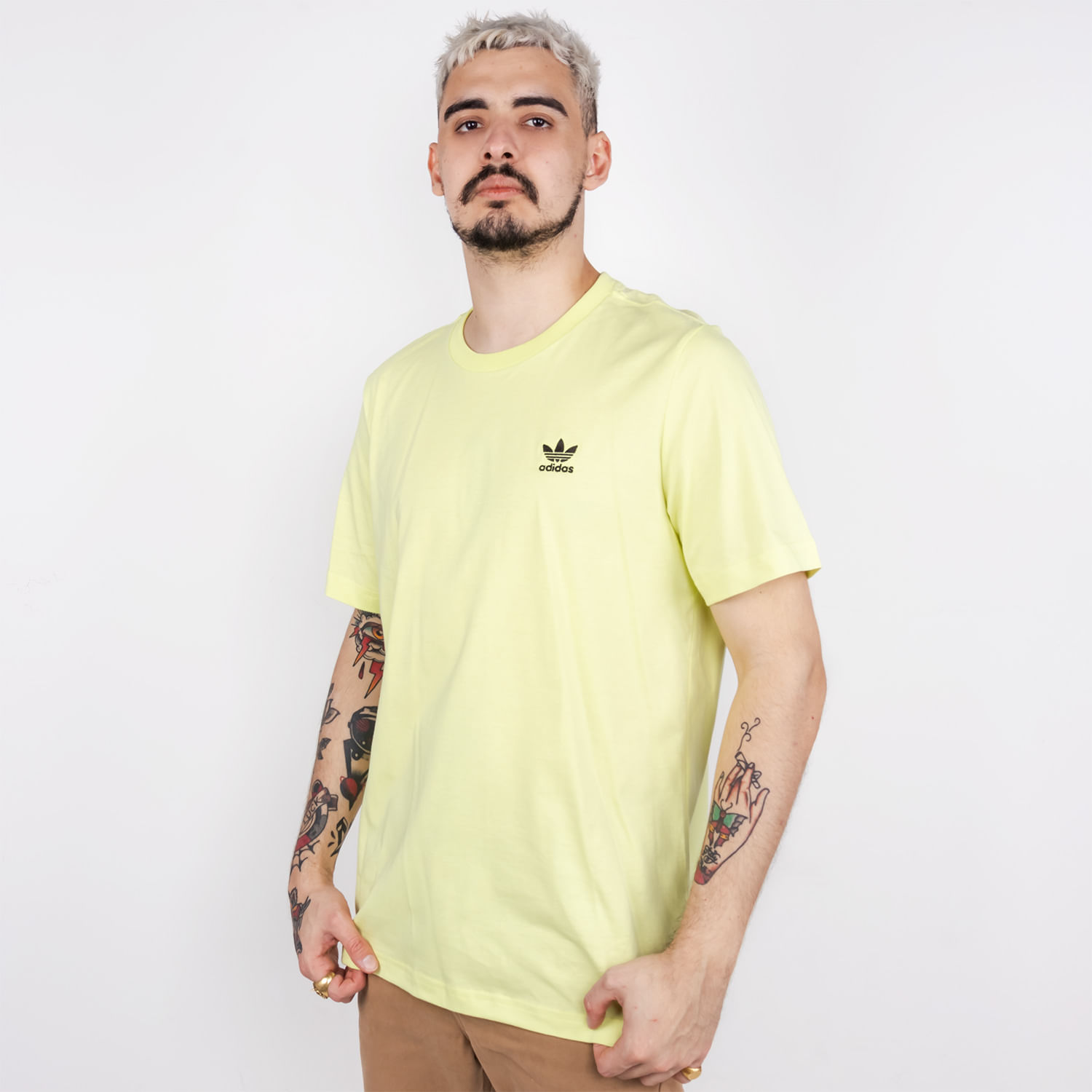 blusa adidas essential trefoil