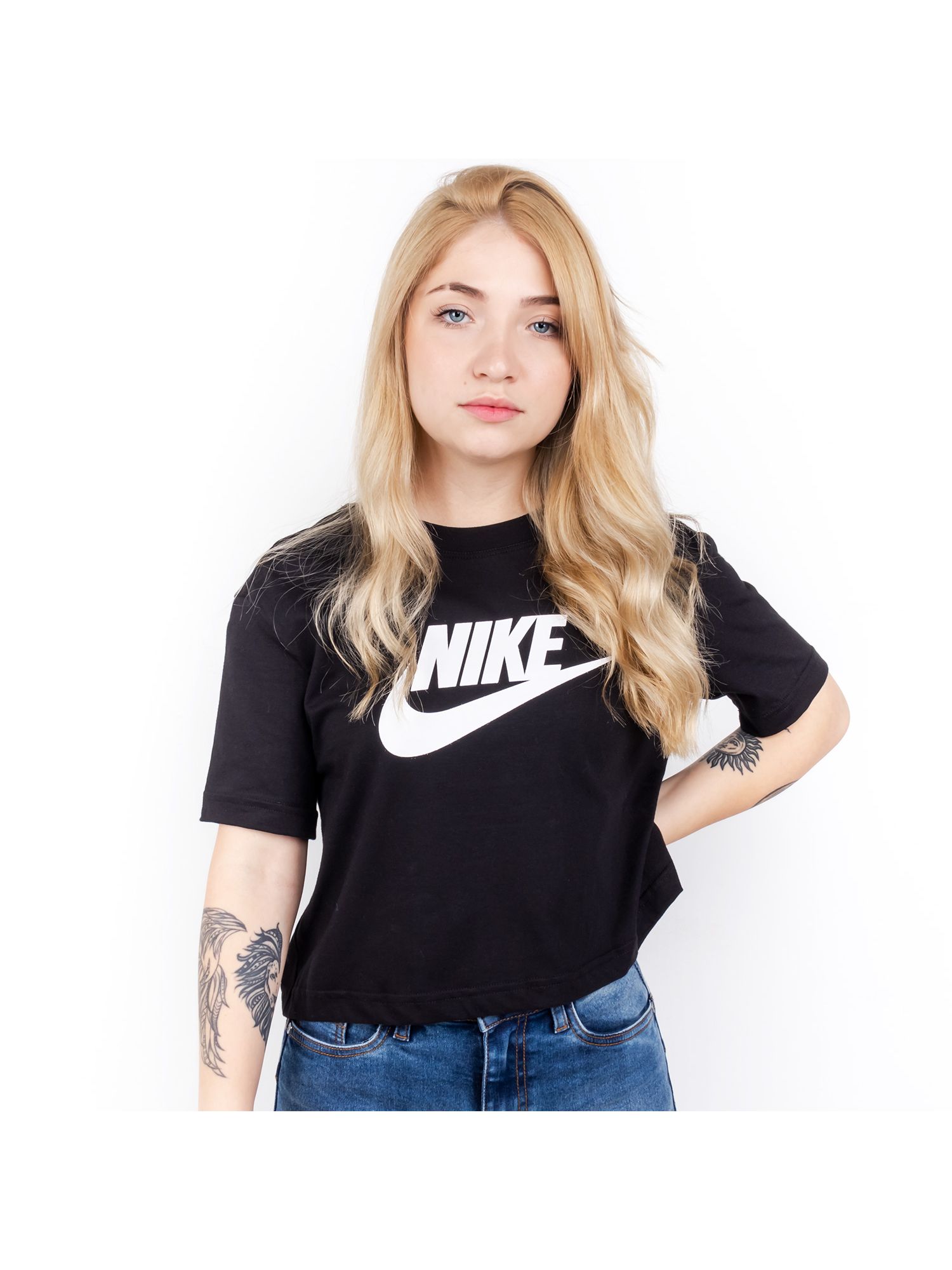 Camiseta Cropped Nike Sportswear Essential