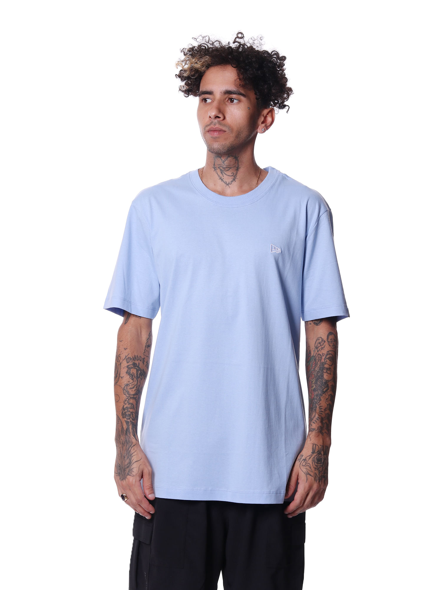 Camiseta-new-era-bordado-branded-Azul-claro