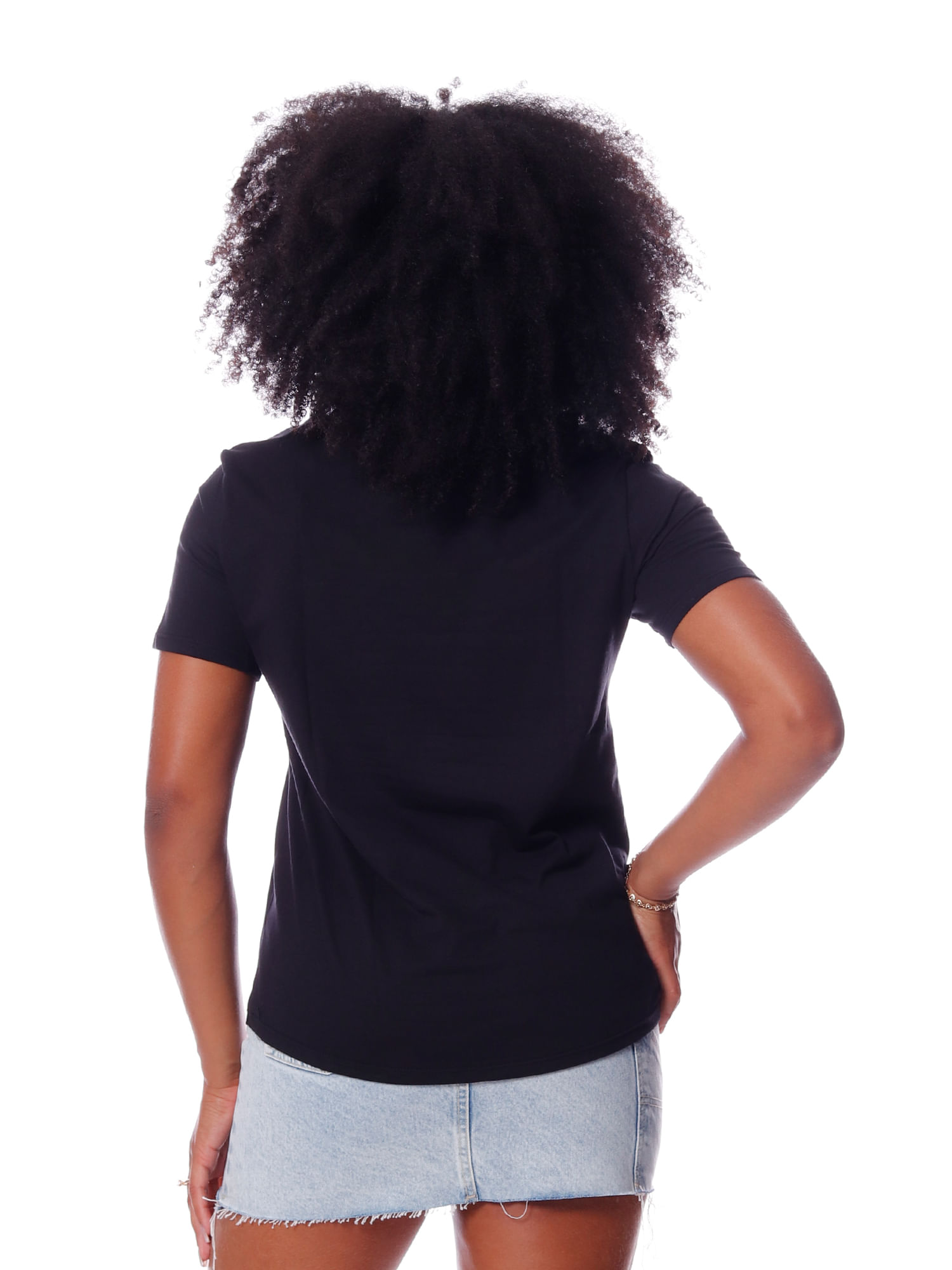 Camiseta-nike-sportswear-club-essentials-feminina-Preto